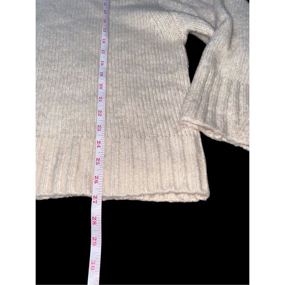 Like New Express Mock Neck Oversized Sweater Large - Picture 7 of 7